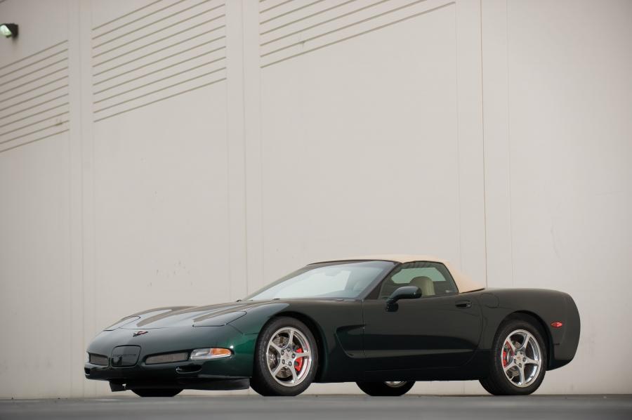 Chevrolet Corvette Convertible 2001 года  (фото 8 из 8)